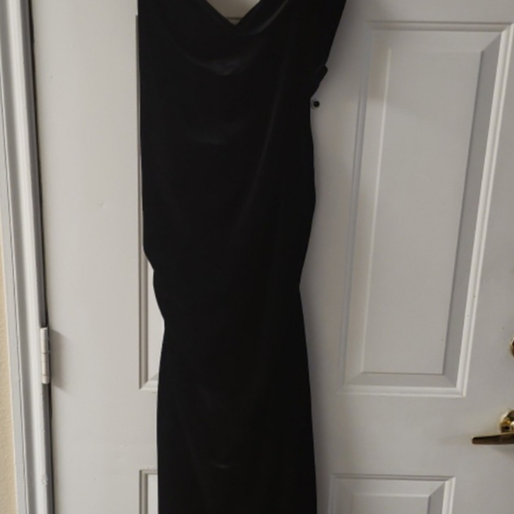 Elegant Black Evening Dress